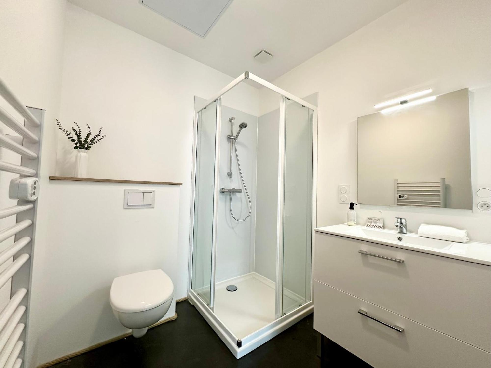 Le Chic - Parking - Exterieur - Fibre - Calme Apartment Mont-de-Marsan Exterior foto