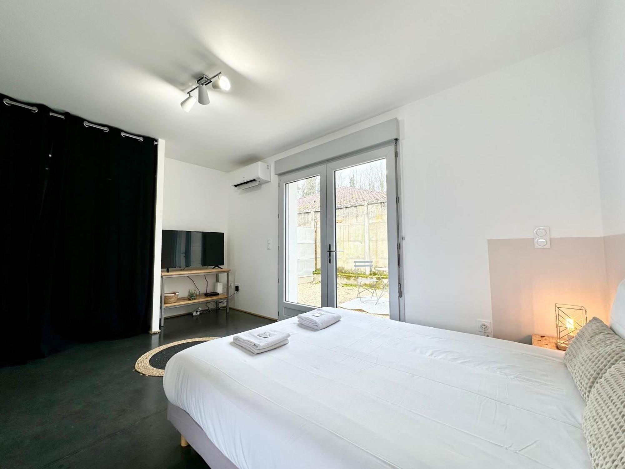 Le Chic - Parking - Exterieur - Fibre - Calme Apartment Mont-de-Marsan Exterior foto